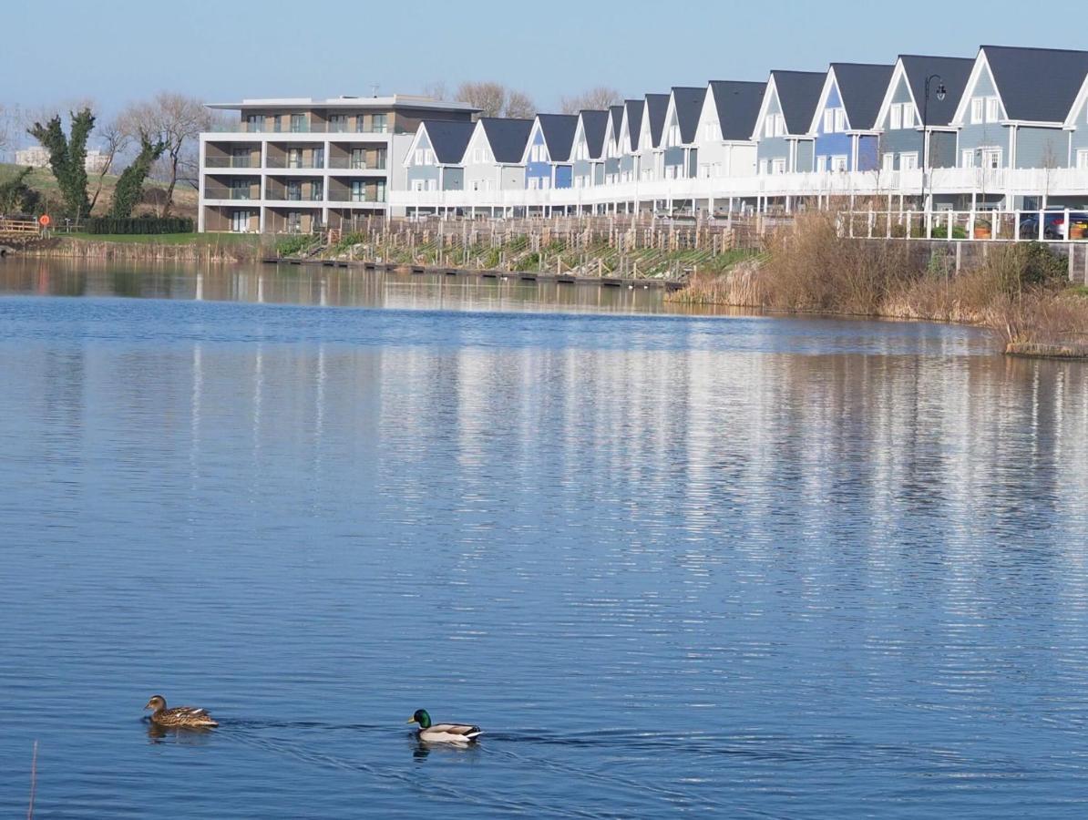 Lakeside Lux Bedroom With Parking, M4 Jct 11, Next To Train Station Reading Luaran gambar
