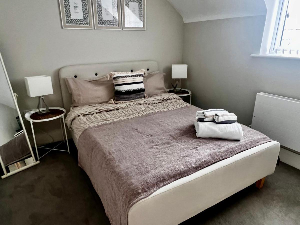 Lakeside Lux Bedroom With Parking, M4 Jct 11, Next To Train Station Reading Luaran gambar